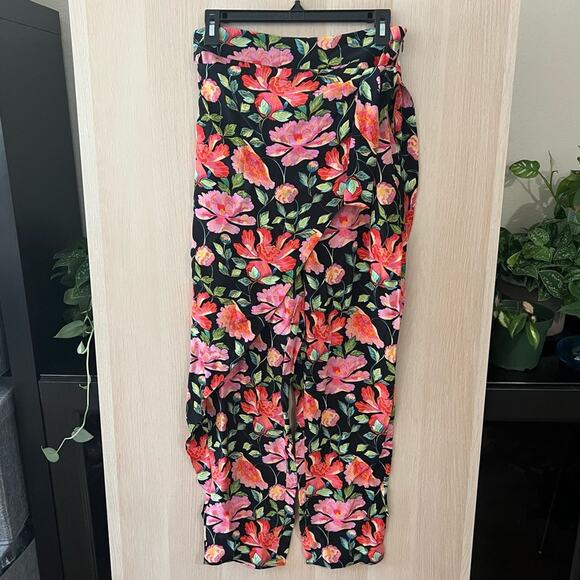 & Other Stories Carot Wrap Cropped Pant - Picture 2 of 6